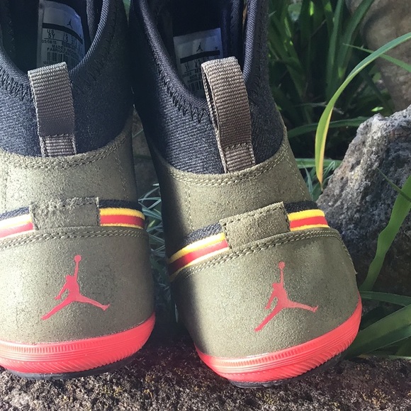 Air Jordan’s Skinny High - Picture 6 of 8